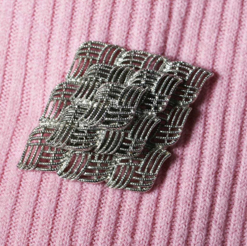 Sarah Coventry Vintage Pin/Brooch